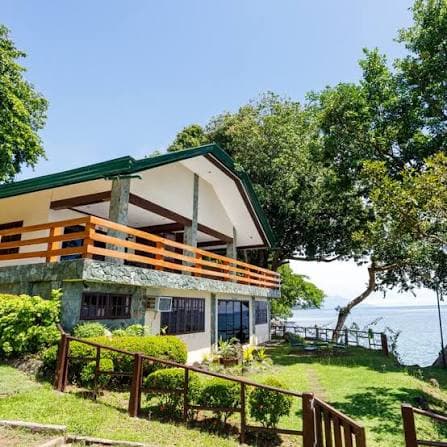 Garden Suite at Amihan Cove Resort — Tropical garden view